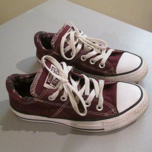 Chuck Taylor Converse All-Star Maroon Plaid Padded